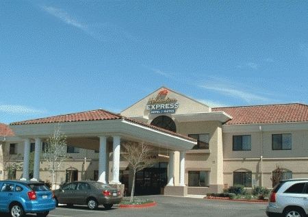 The Holiday Inn Express in Valencia, California is located directly across the highway from Six Flags Magic Mountain.